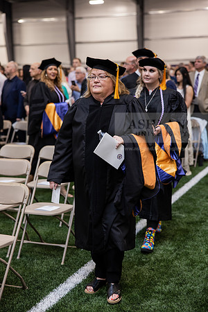 124SPGradProcessional0522CCP10557