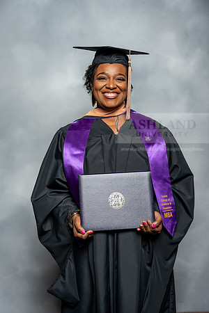 115SpGradMasterBusinessAdmin0525AU-Graduation-2025-Andrew-0446