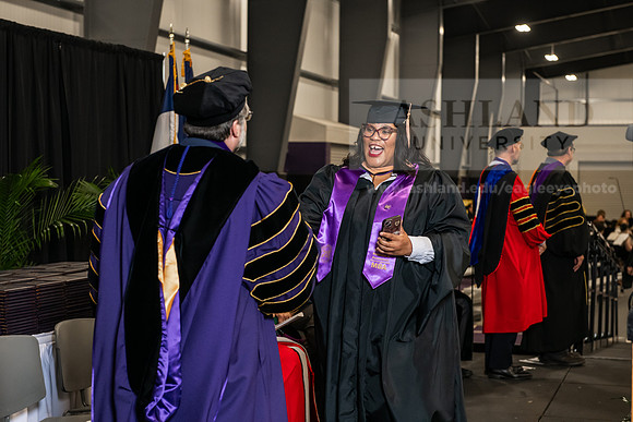 197SpGradMasterBusinessAdmin0525AWB_3200
