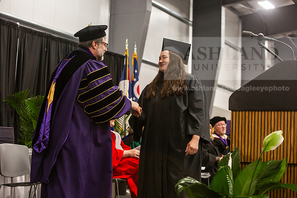 015SpGradAssociateArts0525JH6Q8B9793