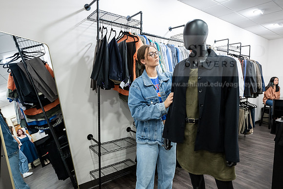 McBsCareerClosetFashionMerch1025AWB_6795