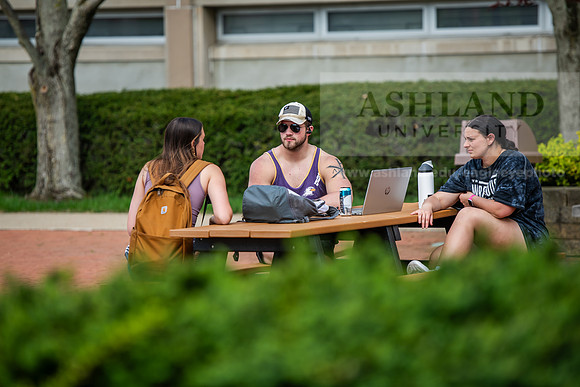 141SpringCampusLife0425AWB_0184