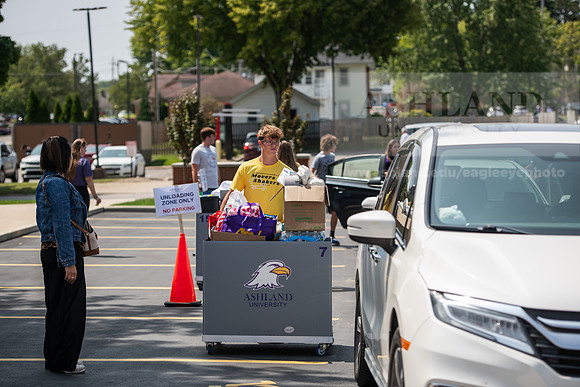 MoveInDay0824AWB_0601