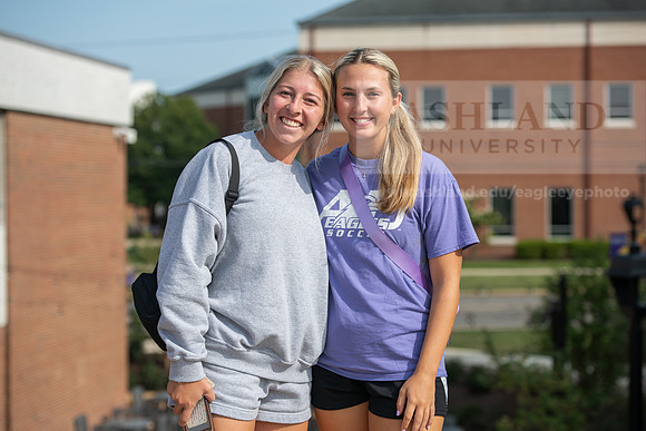 MoveInDay0824AWB_1548