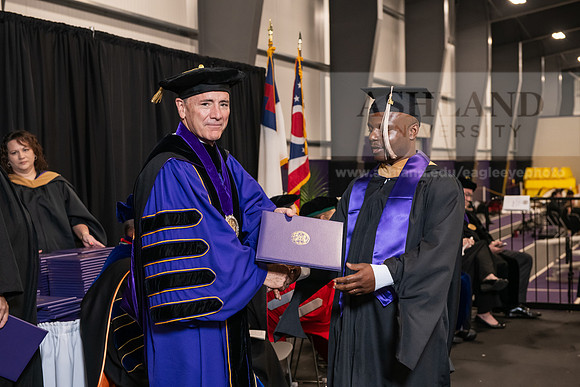 109SpGradMasterBusiness0524AWB_9283