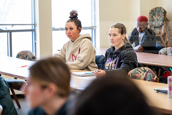 PsychologyClassChartier0226AWB_6748