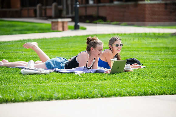 008SpringCampusLife0425AWB_9583