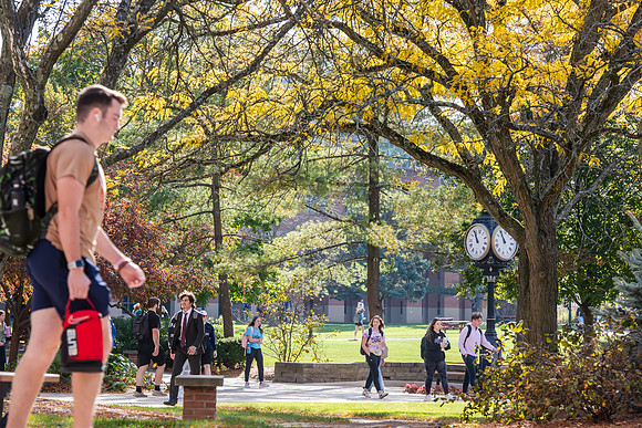 FallCampusLife1024AWB_5423