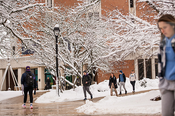 WinterCampusLife0123ALW_3912