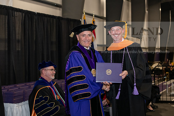005SPGraduate0523ALW_2198