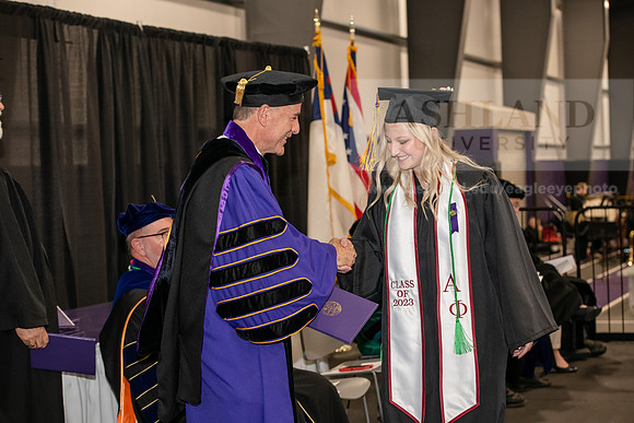 103SPGraduate0523ALW_3220