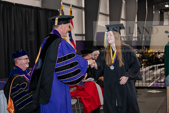 039SPGraduate0523ALW_3017
