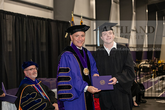 036SPGraduate0523ALW_3016