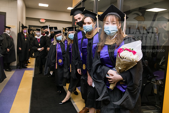 106WiGradPreCeremony1221ALW_6109