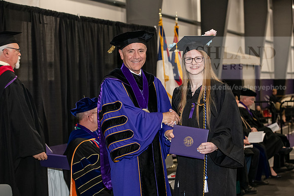 099SPGraduate0523ALW_3218
