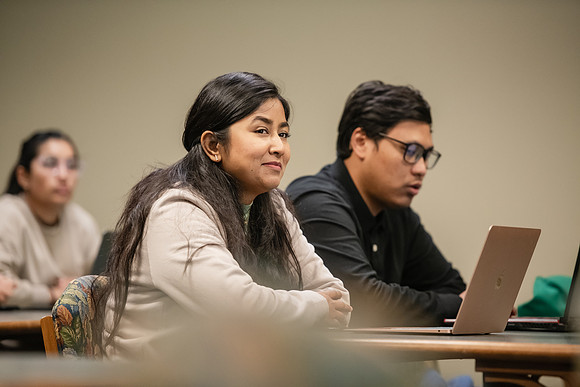 MBA501ProfSchmeller0324AWB_6861
