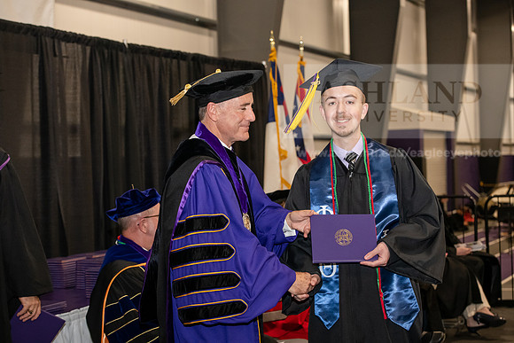 095SPGraduate0523ALW_2674