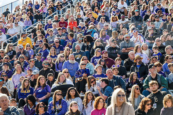 HomecomingAUvTiffinFtball1026AWB_2572
