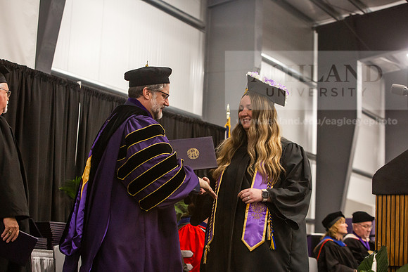 075SpGradBachelorScience0525JH6Q8B9100