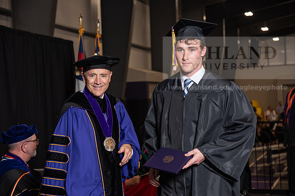 094SpGradBachelorScienceBusiness0524TR_DSC_5411