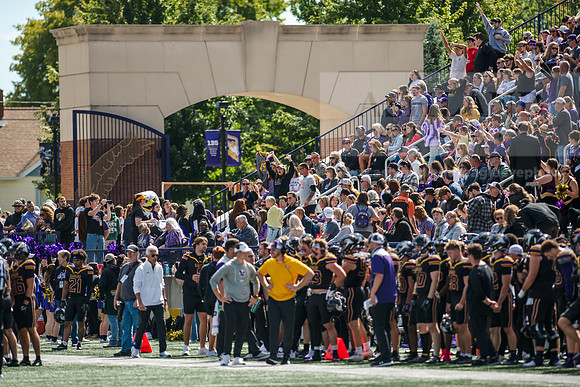 HomecomingAUvTiffinFtball1026AWB_3850