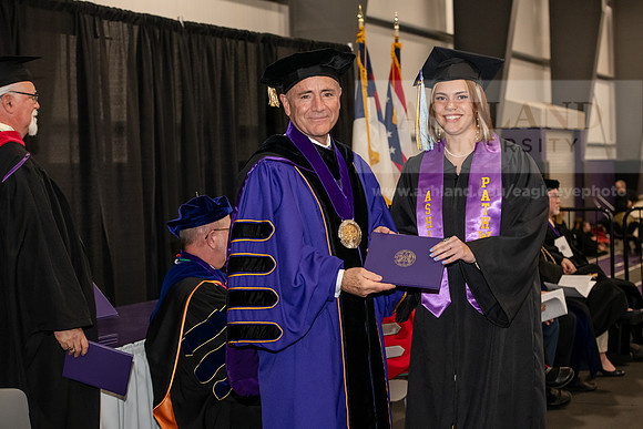 178SPGraduate0523ALW_3107