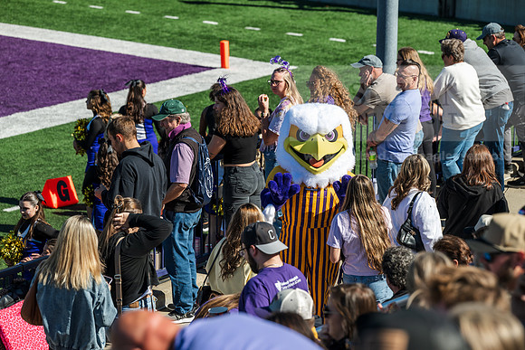 HomecomingAUvTiffinFtball1026AWB_3424