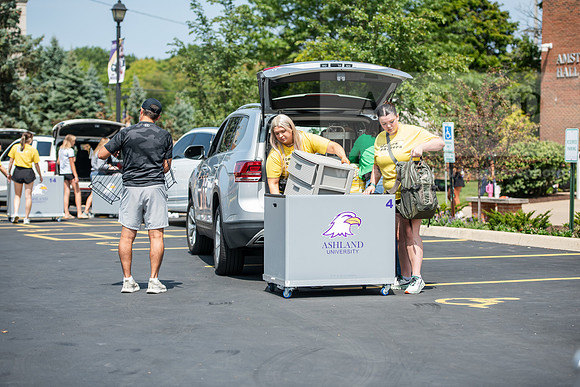 MoveInDay0824AWB_0442