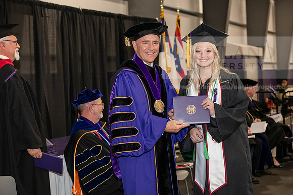 105SPGraduate0523ALW_3222