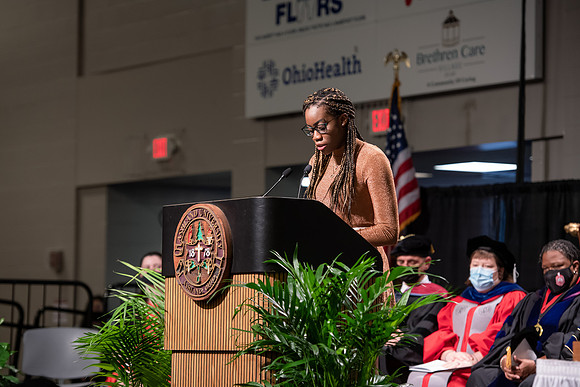 125WiGradCeremony1221ALW_6416