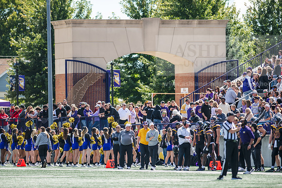 HomecomingAUvTiffinFtball1026AWB_3811
