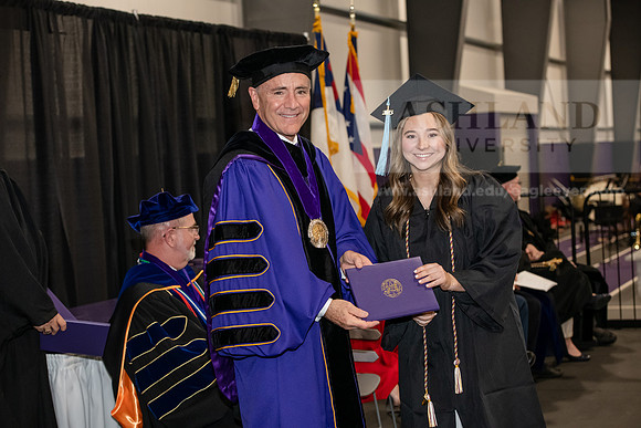 046SPGraduate0523ALW_3022