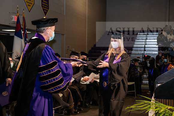 053MasterBusinessWiGrad1221ALW_6717