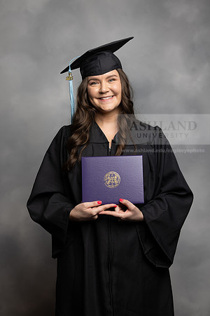 154SPGraduate0523CCP10200