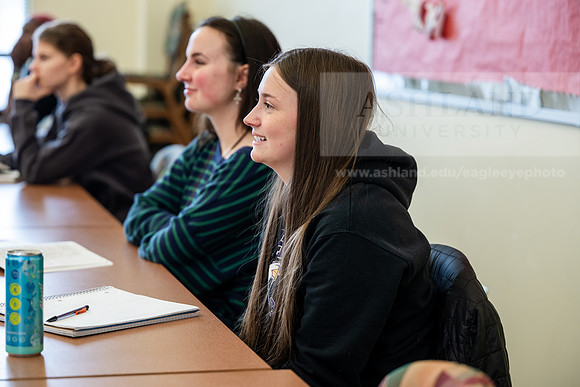 PsychologyClassChartier0226AWB_6788