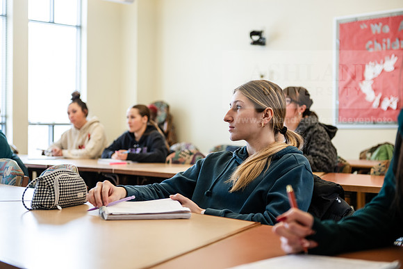 PsychologyClassChartier0226AWB_6956