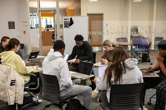 LibraryActiveLearningClassroom0124AWB_6025