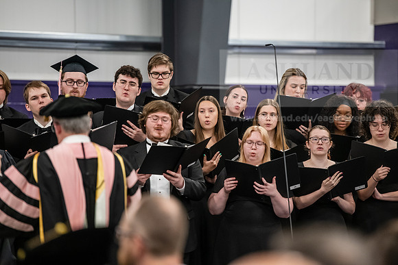 152SpGradCeremony0525AWB_2705