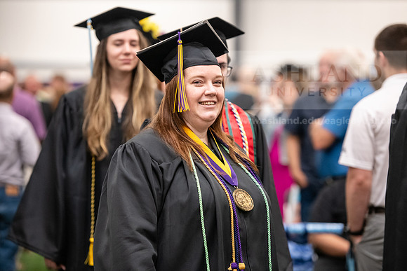 290SpGradProcessional0524AWB_8690