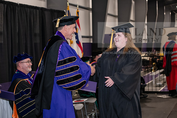 077SPGraduate0523ALW_3203