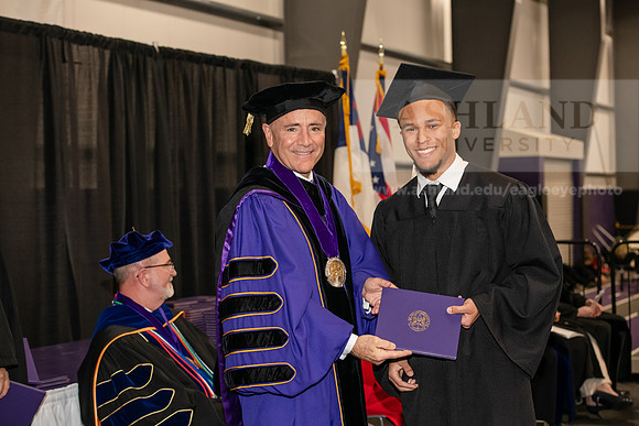 204SPGraduate0523ALW_2952