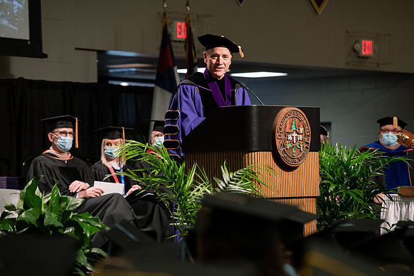 023WiGradCeremony1221ALW_6303