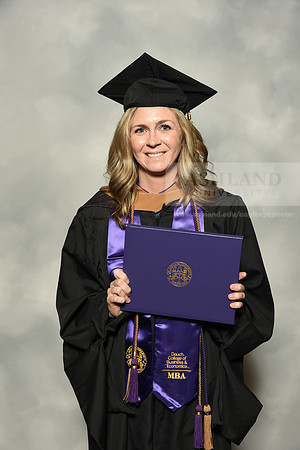 091MasterBusinessWiGrad1221MP7_0713