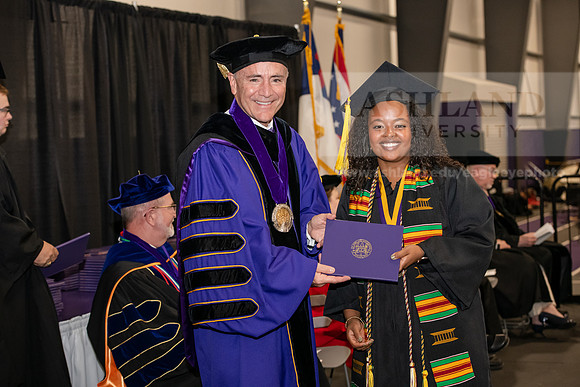 171SPGraduate0523ALW_2722