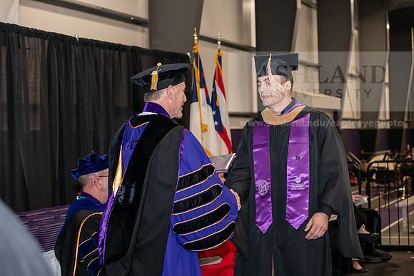 089SPGraduate0523ALW_2343