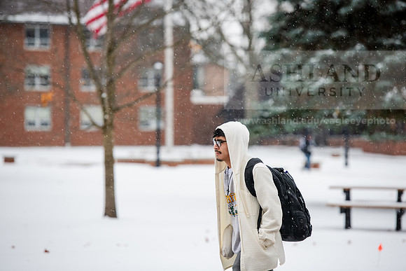 StudentsReturnWinterCampus0125AWB_6837
