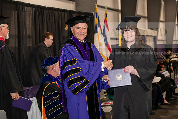 089SPGraduate0523ALW_3212