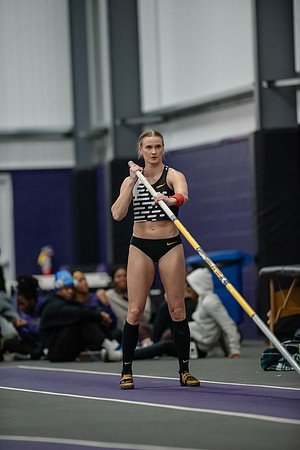 042KatieMoonPoleVault0224ALW_7572