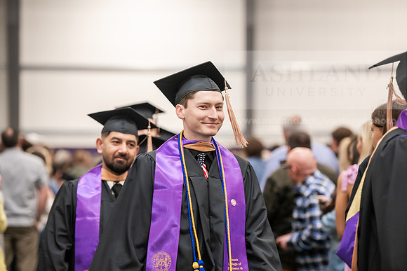 085SpGradProcessional0525AWB_2365