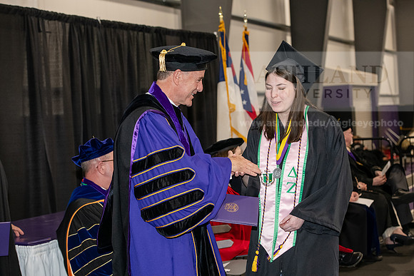 088SPGraduate0523ALW_2873